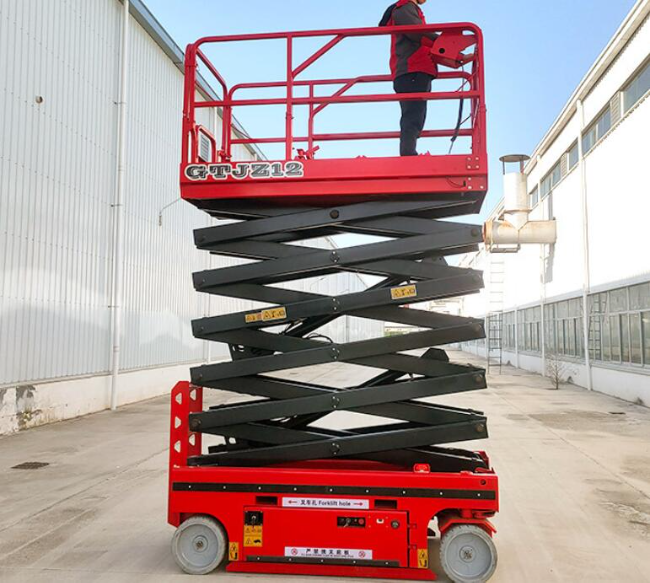 虎林自行走移动式升降机